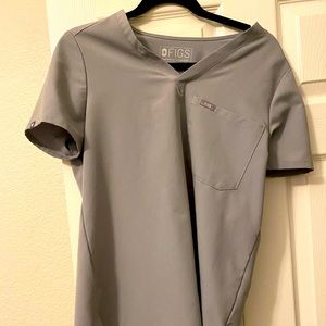 FIGS Cement Catarina one pocket scrub top